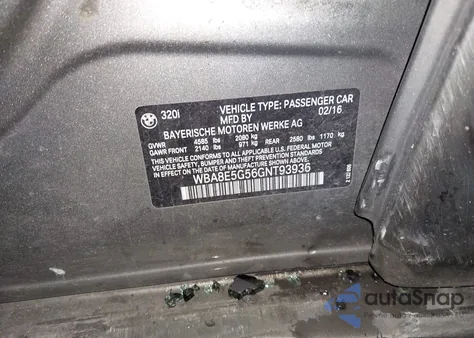 2016 BMW 320I xDrive z USA, uszkodzony, nr VIN WBA8E5G56GNT93936